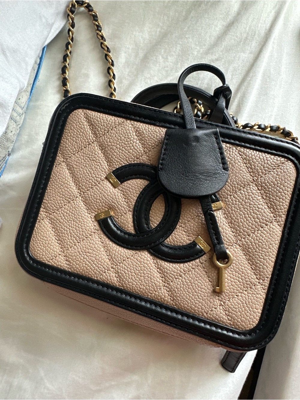 CHANEL FILIGREE Vanity bag - Picture 6 of 11